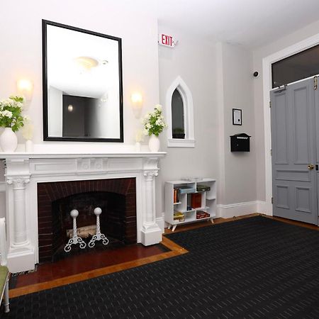 Cozy Studio On Newbury Street, #1 Boston Exterior photo
