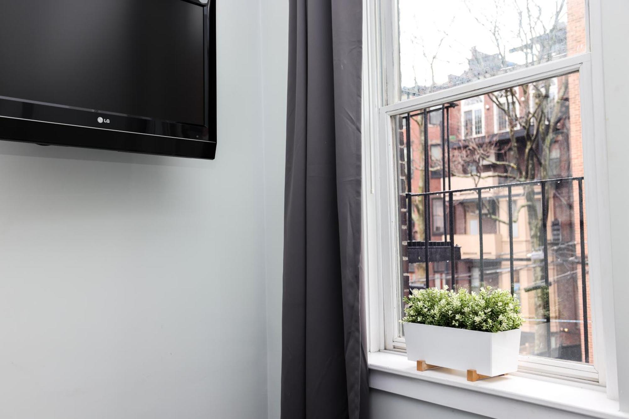 Cozy Studio On Newbury Street, #1 Boston Exterior photo