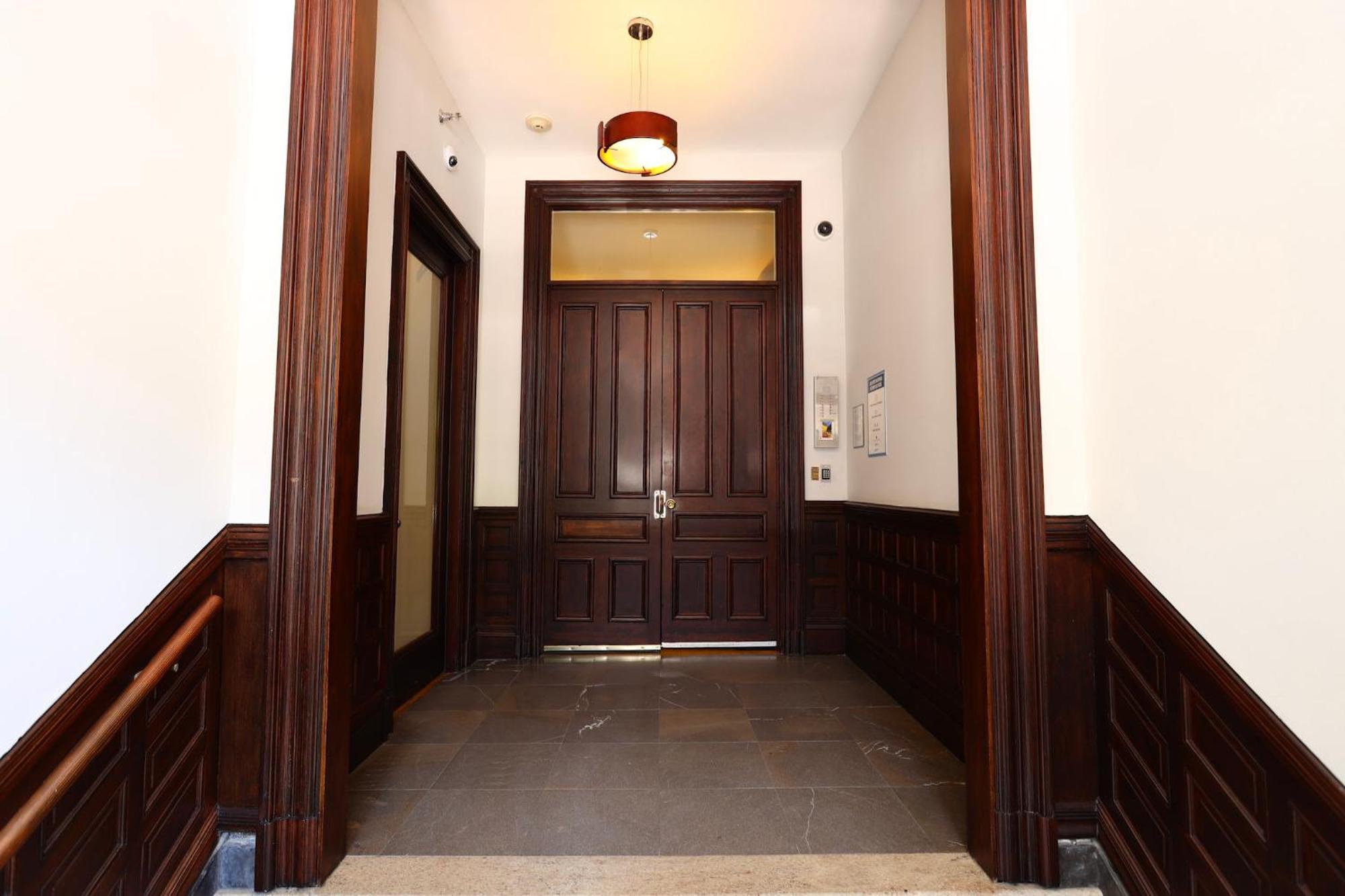 Cozy Studio On Newbury Street, #1 Boston Exterior photo